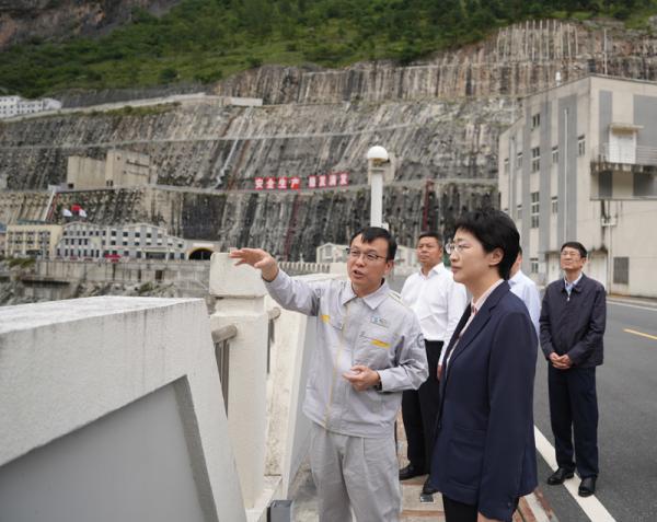 四川:施小琳在凉山州调研时强调 做强特色优势产业 着力保障改善民生 扎实推动民族地区高质量发展(图1) 四川:施小琳在凉山州调研时强调 做强特色优势产业 着力保障改善民生 扎实推动民族地区高质量发展(图1)